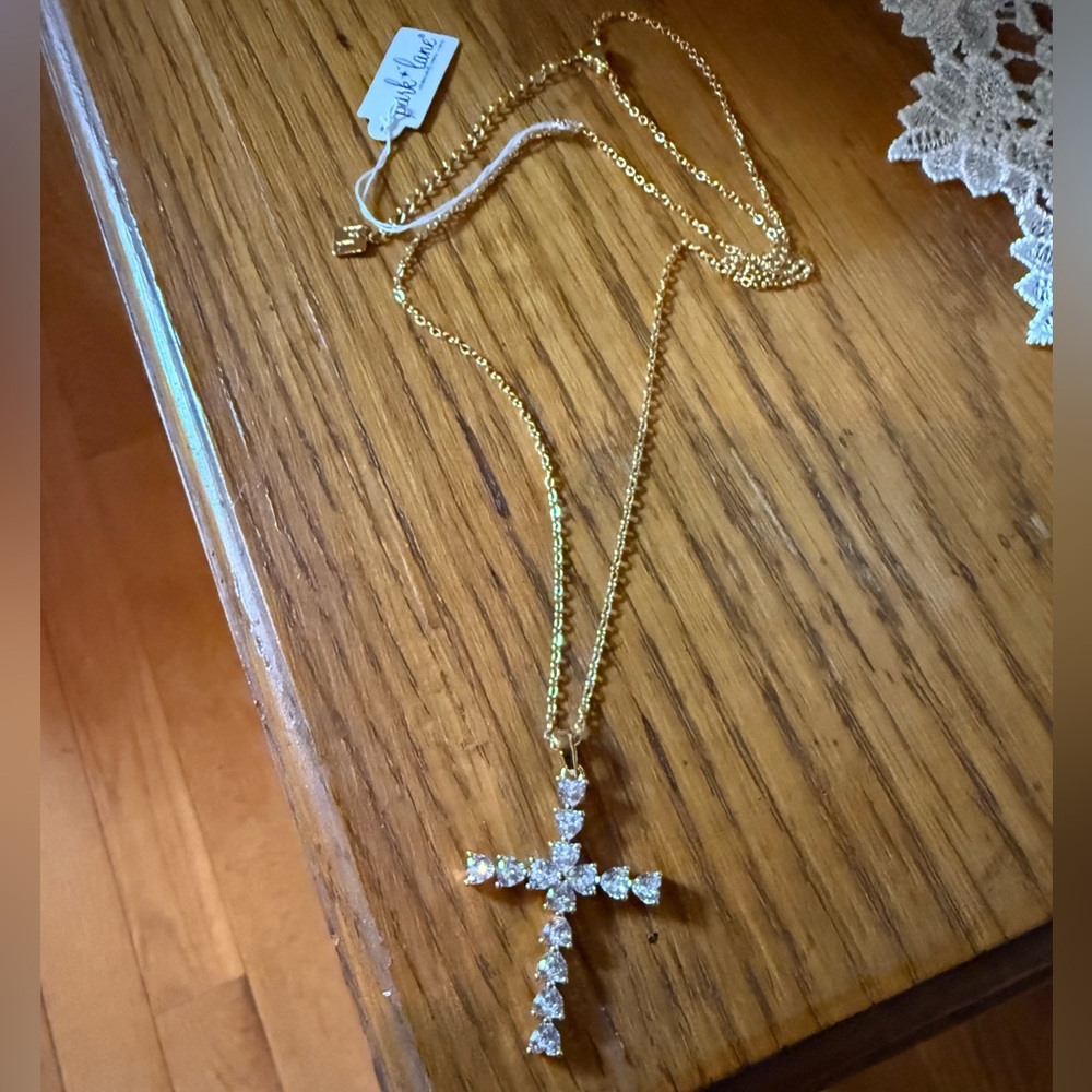 Park Lane Cross Necklace in shape of hearts